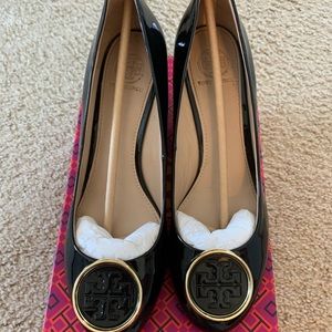 BRAND NEW Tory Burch heels